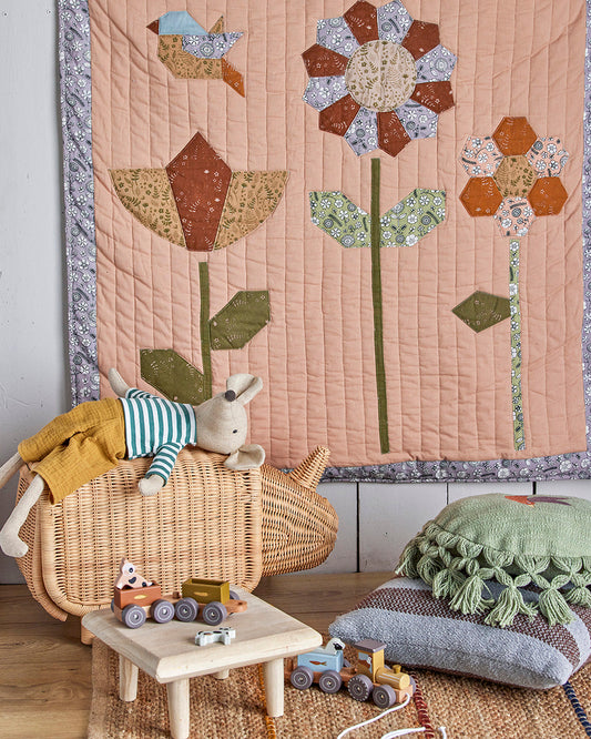 Tanne Wall Decor/Playmat